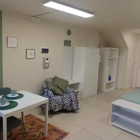Volta Alojamento de Acomodação e Pequeno-almoço Imola